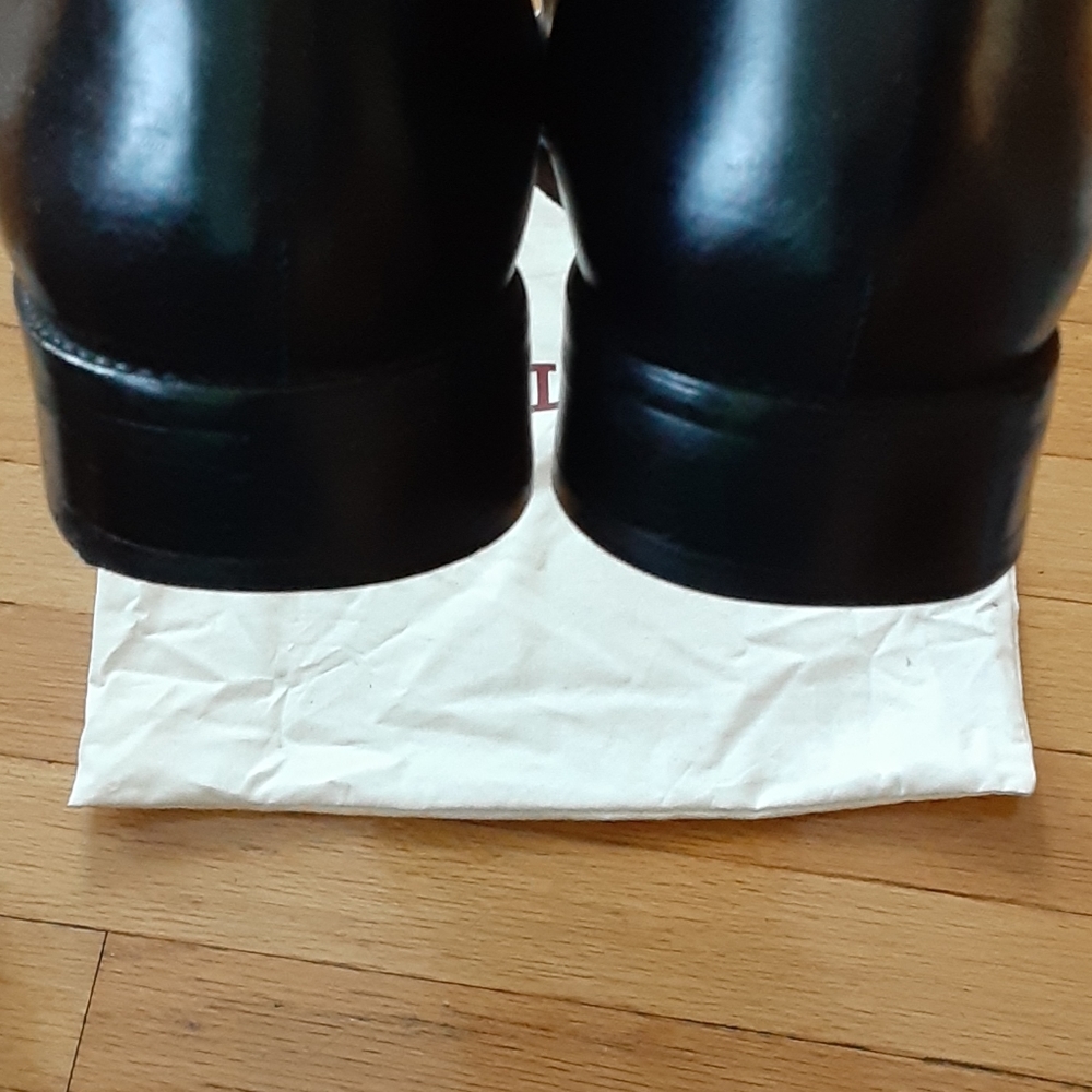 Boot - Picture 5 of 8